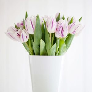 4 tricks to make fresh flowers last longer Vase crafts, Rustic vase